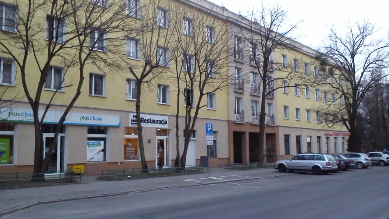 Mieszkanie Kawalerka Торунь Экстерьер фото