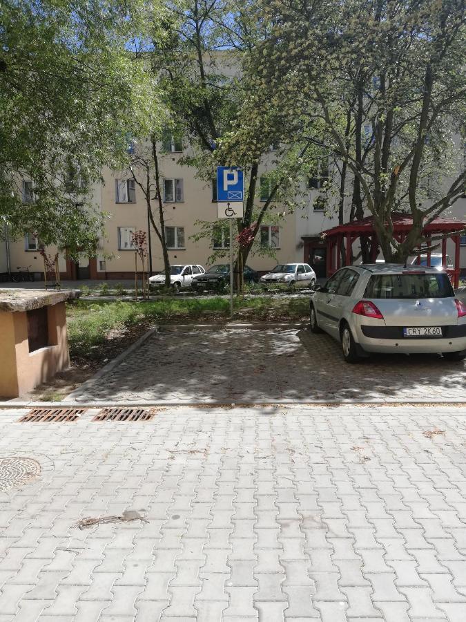 Mieszkanie Kawalerka Торунь Экстерьер фото